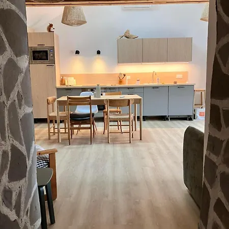 Hébergement de vacances La Maisonnette Des Dômes Près Vulcania