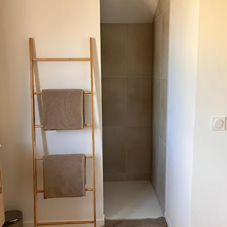 La Maisonnette Des Dômes Près Vulcania Mazaye