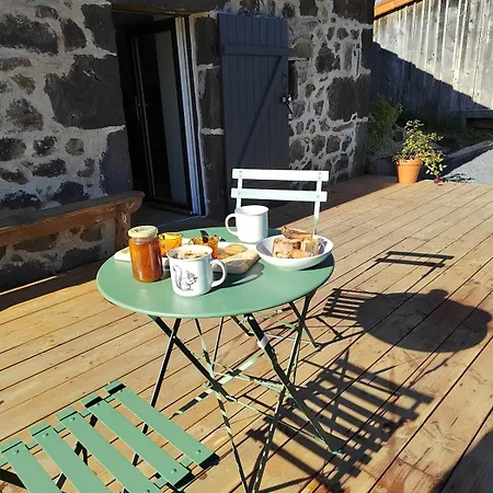 La Maisonnette Des Domes Vulcania Petanque Σπίτι διακοπών Mazaye